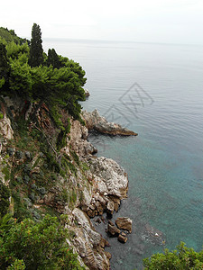 海底岩石公园顶峰山脉场景蓝色荒野森林国家山峰天空图片