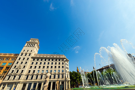 西班牙巴塞罗那旅行天空蓝色城市旅游阳光正方形建筑喷泉雕像图片