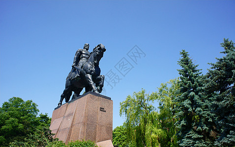 加利茨基王子纪念碑图片