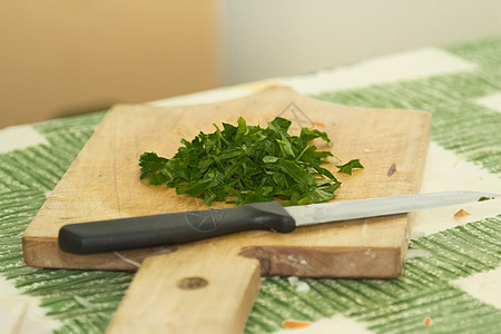 解析蔬菜香菜叶子桌子绿色美食食物草本植物白色沙拉图片
