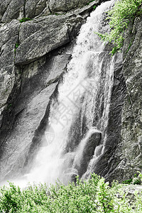 皮德蒙特山的瀑布图片