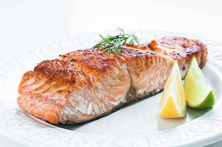 含柠檬和迪尔的鲑鱼美味炙烤餐厅美食午餐佳肴蔬菜海鲜饮食食物图片