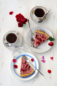 草莓酱 黑茶和玫瑰图片