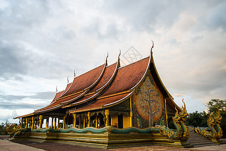 泰国寺庙佛教徒教会旅行古董宗教信仰天空地标冥想雕像图片