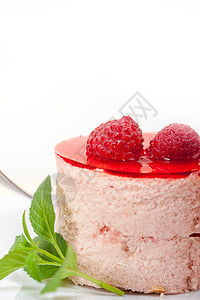 新鲜草莓蛋糕甜点薄荷小吃蛋糕浆果奶制品美食叶子食物水果宏观图片