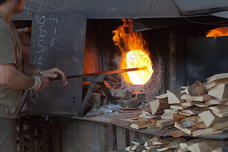 玻璃吹光工艺艺术温度烧伤橙子工具管子手工治疗制造厂烤箱图片