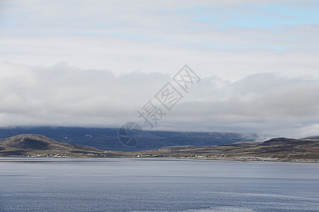 挪威湾和山丘海岸线顶峰旅游水景爬坡海洋群岛蓝色环境风景图片