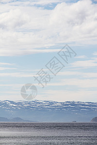 海洋和山山峡湾地平线勇气场景顶峰坡度薪水山脉风景天空图片