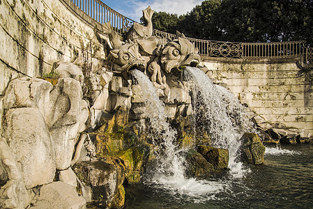 皇家喷泉纪念碑公园建筑学花园地标雕像旅行风格雕塑图片