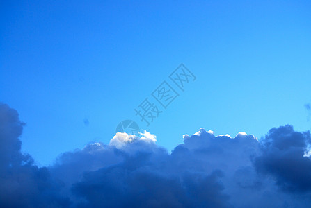 天空和云云蓝色太阳天气阳光晴天白色图片