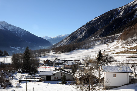 爱奥斯塔山谷省科学蓝色岩石套曲生物素白色树木天空气候滑雪图片