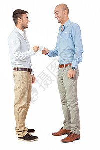 与两名商务人士和名片隔离的白色手势商务男性人士手指工作公司职业广告图片