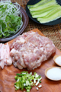 越南食物 肉丸辣椒沙拉盘子黄瓜美味香菜碎肉早餐木瓜猪肉图片