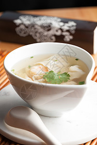 泰国虾圆珠汤对虾美食烹饪盘子老虎贝类海鲜饮食食物用餐图片