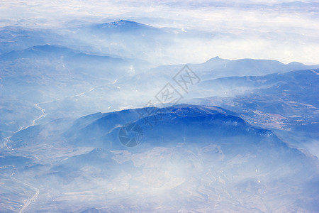 从阿尔卑斯山上空的飞机上查看天空风景天线环境旅行土地顶峰蓝色眼睛墙纸图片
