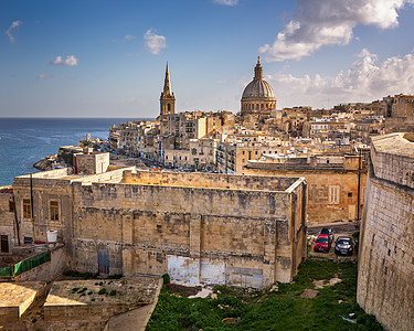 马耳他首都城市瓦莱塔天线 马耳他教会建筑钟楼文化天炉景观天空大教堂历史性天际图片