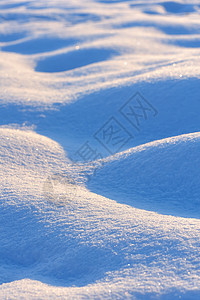 下雪波的巨浪图片