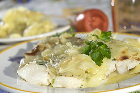 土豆地壳中的白石片烧烤烘烤海鲜减肥排毒食物饮食图片