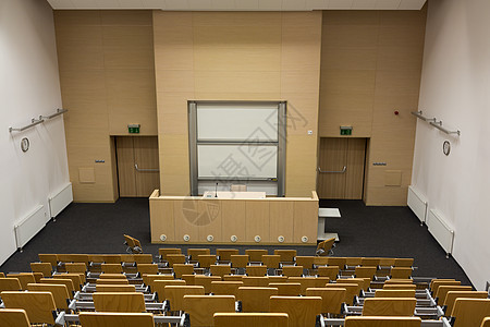 现代空会议室内厅的室内商业座位推介会管理人员家具课堂教育观众木头剧院图片