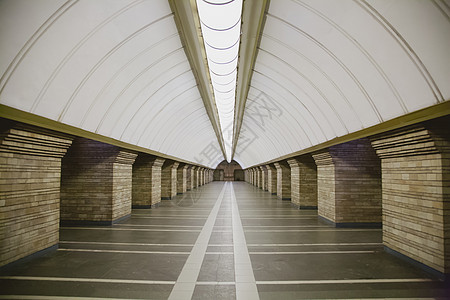 地下隧道大城市的地铁站时代天花板平台商业走廊通道照片市中心蓝色街道背景