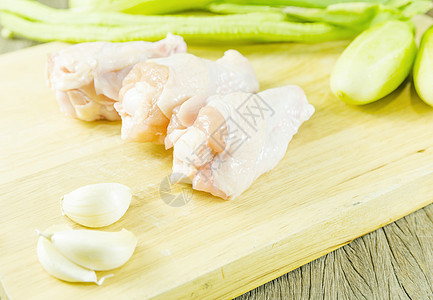 原鸡肉鸡腿烹饪美食餐厅营养食物鱼片木板午餐家禽图片