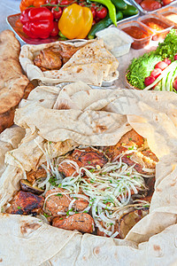 猪肉烤肉香菜橙子洋葱餐厅午餐野餐熏肉土豆胡椒辣椒图片