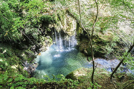 森林的瀑布荒野蓝色环境运动热带国家反射活力公园美丽图片