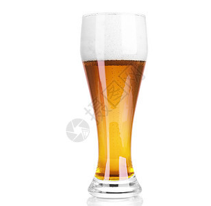 孤立的冰霜杯轻啤酒图片