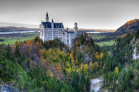 德国慕尼黑附近的纽施旺斯坦城堡 秋天旅行风景森林历史建筑学建筑石头纪念碑故事地标图片