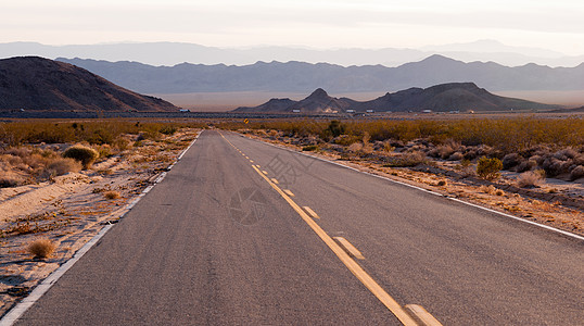 克尔贝克公路方式不需超过40个加利福尼亚沙漠的高速公路图片