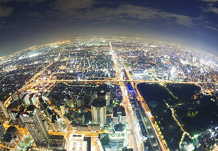 夜间日本大阪的空中钓鱼风景图片