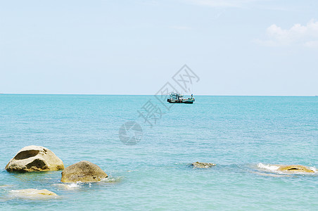 海洋风景与船在地平线上 泰国高山水图片