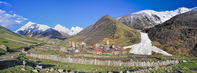 斯瓦内蒂语Name水平地标栅栏溪流风景历史性山脉全景小镇房屋图片