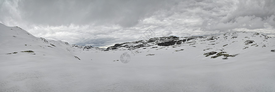 吉格雷松风景山脉白色编队多云远足岩石全景水平图片