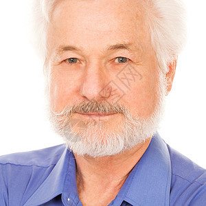 英俊老人的肖像灰色微笑白色胡须胡子喜悦头发男人祖父男性图片
