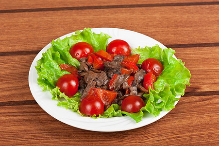 烤牛肉和蘑菇盘子牛肉砂锅制品美食食物百里香烹饪沙锅草药图片