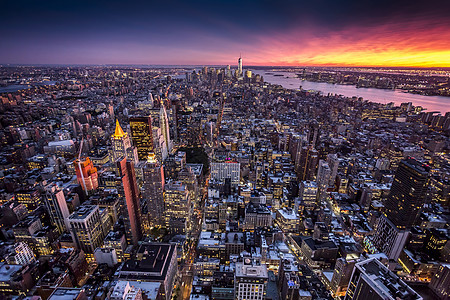纽约市的顶端视图摩天大楼建筑城市景观天际市中心街道旅游帝国建筑学图片