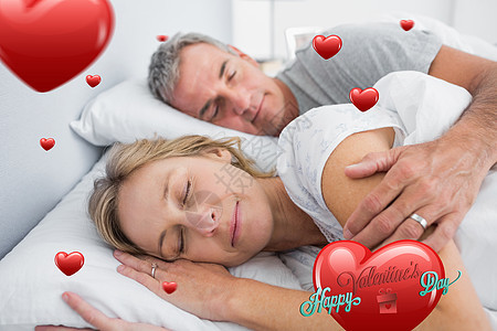 夫妇在床上睡觉和勺子的复合图像说谎住所丈夫午睡已婚夫妻睡衣微笑短发情人图片