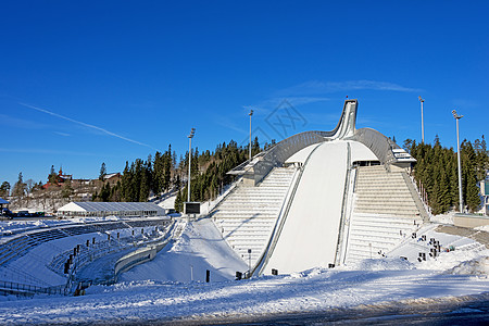挪威奥斯陆的滑雪跳跃图片