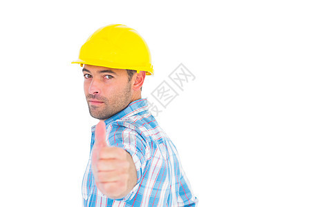 充满自信的手巧人举起拇指男人手势技术员服务头盔黄色服装休闲职业体力劳动图片