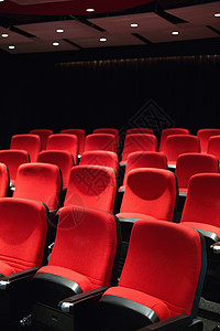 红色席位的空行电影院礼堂文艺座位电影业椅子演出时间图片