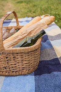 红酒和面包包背景图片
