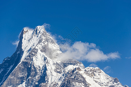 尼泊尔的旅行顶峰首脑旅游鱼尾白色冰川天空高度风景图片