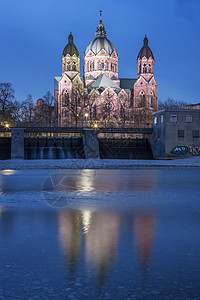 圣卢克教堂吸引力反射大教堂照明兴趣城市旅游新教圆顶历史图片