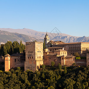 西班牙格拉纳达的Alhambra地标房子历史天空历史性奢华城堡旅游旅行纪念碑图片