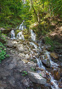 山岳瀑布木头运动岩石风景叶子旅游旅行森林山脉石头图片