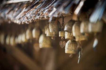 寺庙里的钟声宗教建筑学文化传统艺术崇拜佛教徒金属旅游金子图片