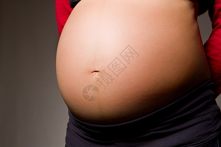 孕妇拥抱女性爱抚生长女士怀孕手臂皮肤婴儿按摩图片