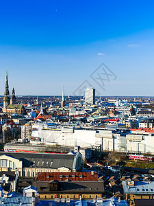 里加老城的全景 LATVIA建筑学正方形景观中心房子屋顶建筑物天空河岸市中心图片