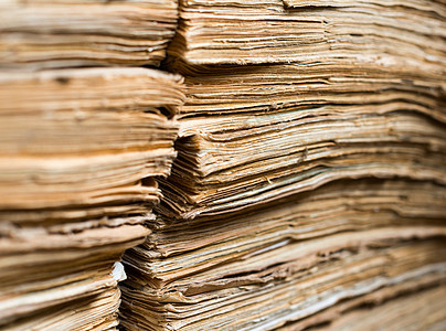 档案库中的旧纸质文件备案纸板记录杂志褪色内阁床单记忆会计手稿图片